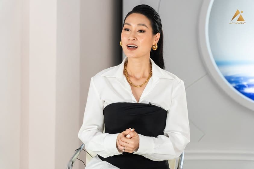 Kathy Uyen in conversation on set